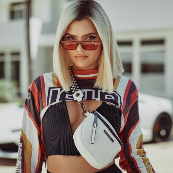 Quay Australia x Alissa Violet Red Sunglasses Finesse EUC - Picture 1 of 4